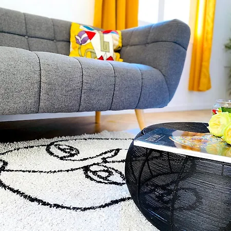 Sea - 2 Bedroom - Kitchen - Wifi - Tramway - Air Conditioner Apartment