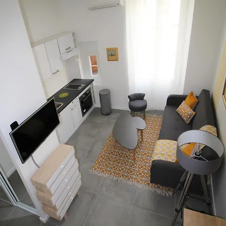 Gioffredo Apartment *