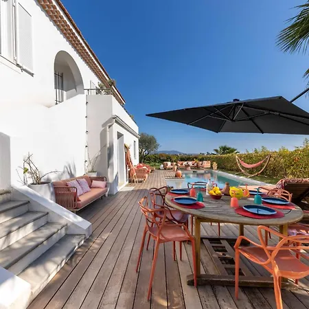Holiday home Private With Garden Pool And Sea View