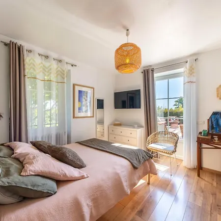 Private With Garden Pool And Sea View Holiday home