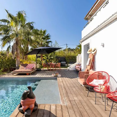 Deluxe With Garden Pool And Sea View