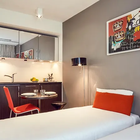 Adagio Centre 3*