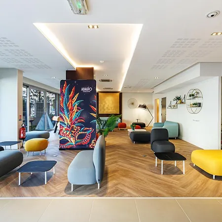 Adagio Centre