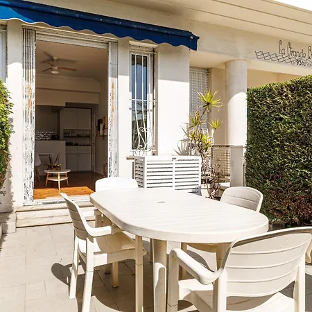 Promenade Des 2 Bdr Large Terrace Apartment Nice