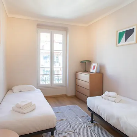 #25 2bdr Port, 5min From The Old Town Balcony, Ac&wifi Apartment