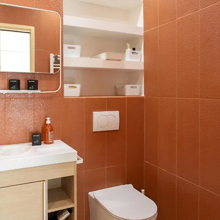 #25 2bdr Port, 5min From The Old Town Balcony, Ac&wifi Apartment Nice