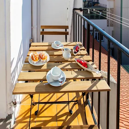 #25 2bdr Port, 5min From The Old Town Balcony, Ac&wifi Apartment