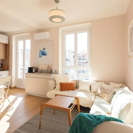 Apartment #25 2bdr Port, 5min From The Old Town Balcony, Ac&wifi Nice