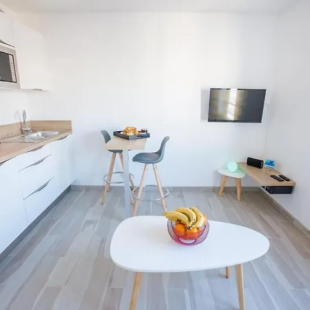 Apartment Joli Proche Promenade Des *