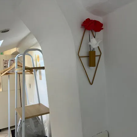 Apartment Evasion Romantique Sous Les Toits Au Coeur Du Vieux Nice