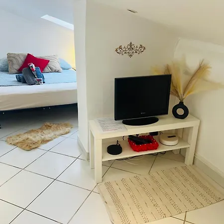Evasion Romantique Sous Les Toits Au Coeur Du Vieux Nice