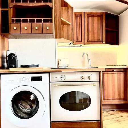 Charming Peaceful Haven In The Golden Square, Air-conditioned * Nice