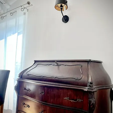 Charming Peaceful Haven In The Golden Square, Air-conditioned Lägenhet *