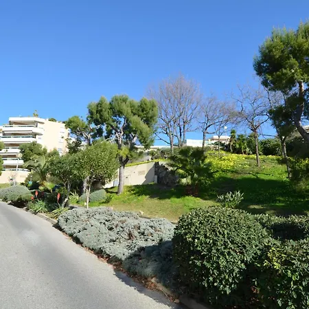 5 Personnes Avec Piscine Sur La Corniche Fleurie à * Nice