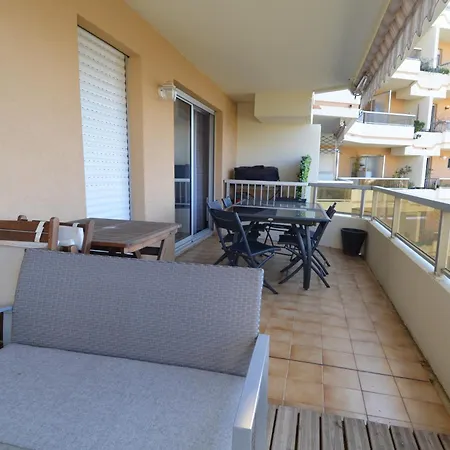 Appartement 5 Personnes Avec Piscine Sur La Corniche Fleurie à