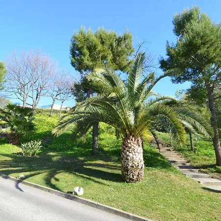Apartment Plein Ciel - 5 Personnes Avec Piscine Sur La Corniche Fleurie A