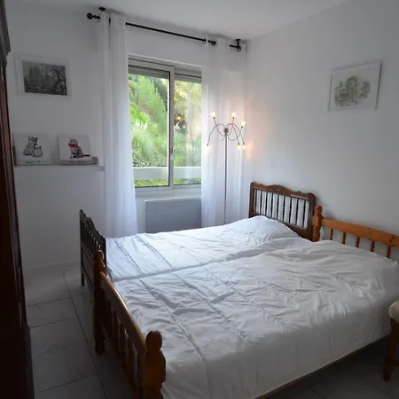 Appartement 5 Personnes Avec Piscine Sur La Corniche Fleurie à *