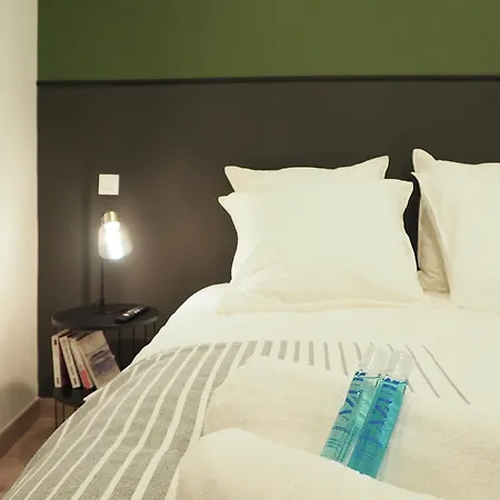 06r - Modern - Vieux Apartment Nizza