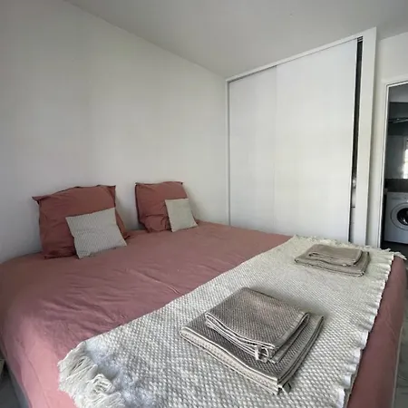 Apppartement Avec Terrasse - 2 A 4 Personnes * Nice