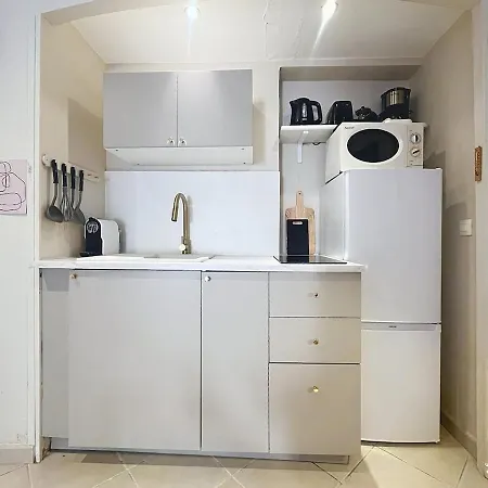 Cosy Avec Jardin Privatif - Carabacel, Apartment *