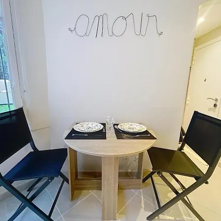 Cosy Avec Jardin Privatif - Carabacel, Apartment Nice