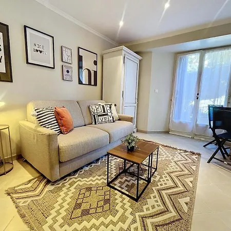 Cosy Avec Jardin Privatif - Carabacel, Apartment