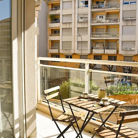 Avec Terrasse A Apartment Nice