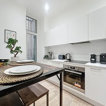 3 Air-conditioned With Unobstructed View Apartment