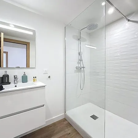 3 Air-conditioned With Unobstructed View Apartment Nice
