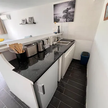 Apartment Charmant Studio A Nice Avec Acces Piscine Nice
