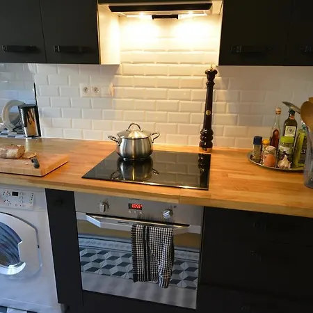 Be Our Guests In Port Le Pin Apartment Nice