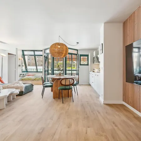 Renting - Fleurs - Luxury Terrace Quiet Private Parking Apartment *