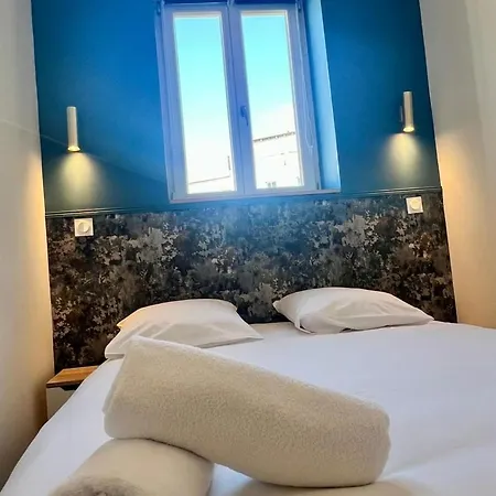Moon Apartment