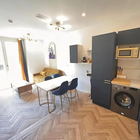 Apartment Nouveau ! Au Centre De Pour 4p - Moon34 *