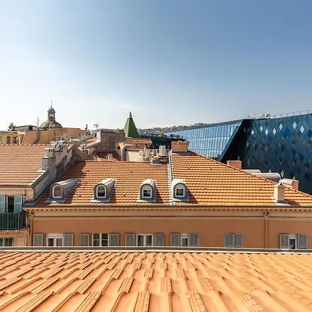Attic -mansardé Sous Les Toits De Appartamento *