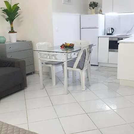 Place Close To The Sea Apartment *