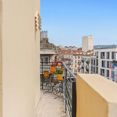 Gare Apartment *