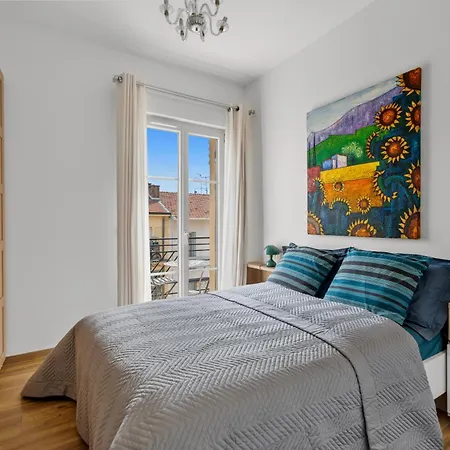 Gare Apartment