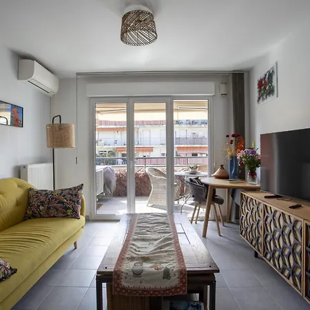 Apartment Air-conditioned Near Liberation District Nice