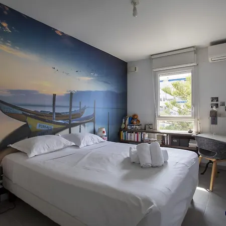 Apartament Air-conditioned Near Liberation District *