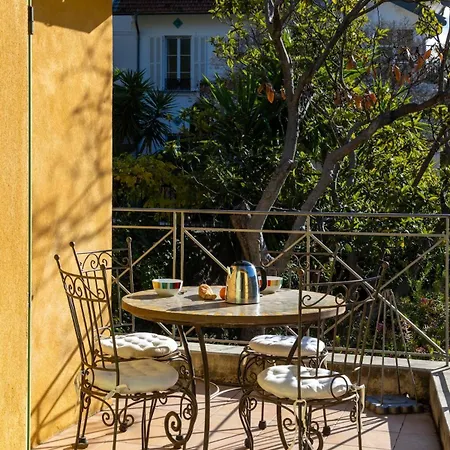 Maison Nicoise, Jardin, Piscine, Parking Double Villa