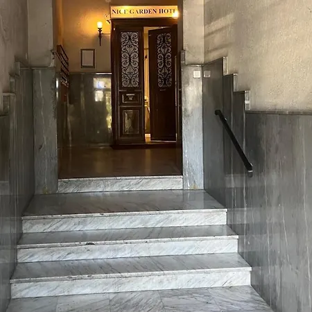 Hotel Garden Niza
