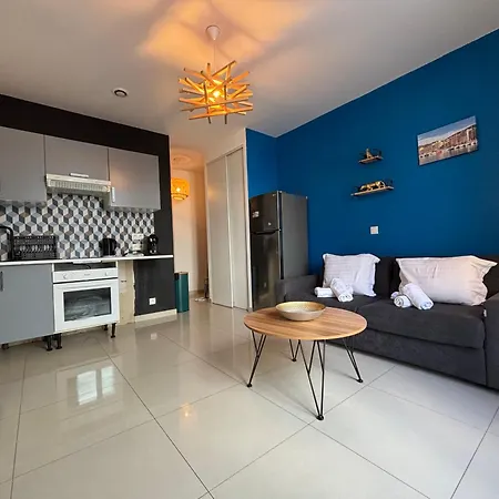 2 Liberation Proche Tram Apartment *
