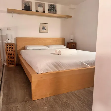 Holiday home Tranquil With Mezzanine In Carre Dor