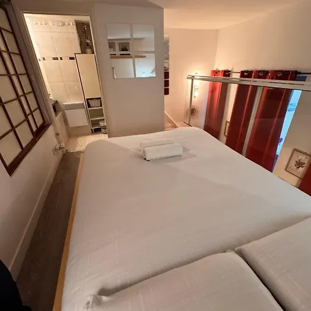 Tranquil With Mezzanine In Carre Dor Holiday home *