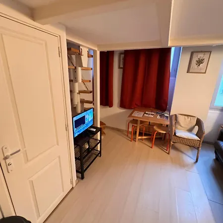 Tranquil With Mezzanine In Carre Dor Holiday home *