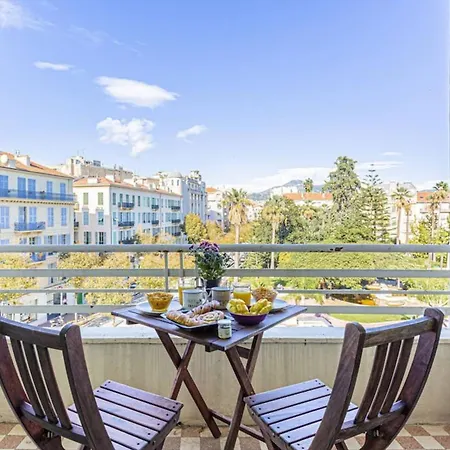 Victor Hugo - Beautiful Apartment - View Over Garden Apartment
