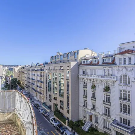 Fleurs 22 - City Center - Modern W Terrace