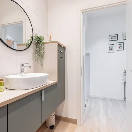 Gesu - 2 Bedroom In Old Town - Gesu Square * Nice