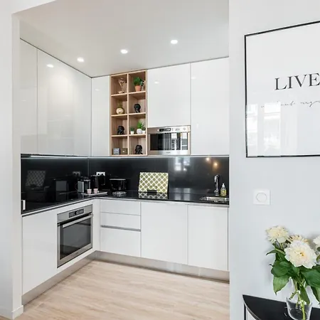 Gesu - 2 Bedroom In Old Town - Gesu Square Apartment